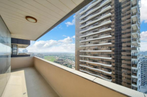 Golfview cozy and spacious apartment in Sports City!